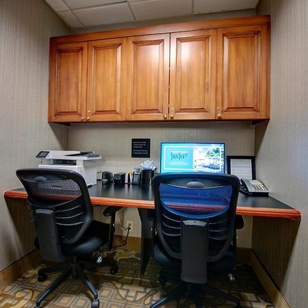 Hampton Inn & Suites By Hilton - Rockville Centre Eksteriør bilde