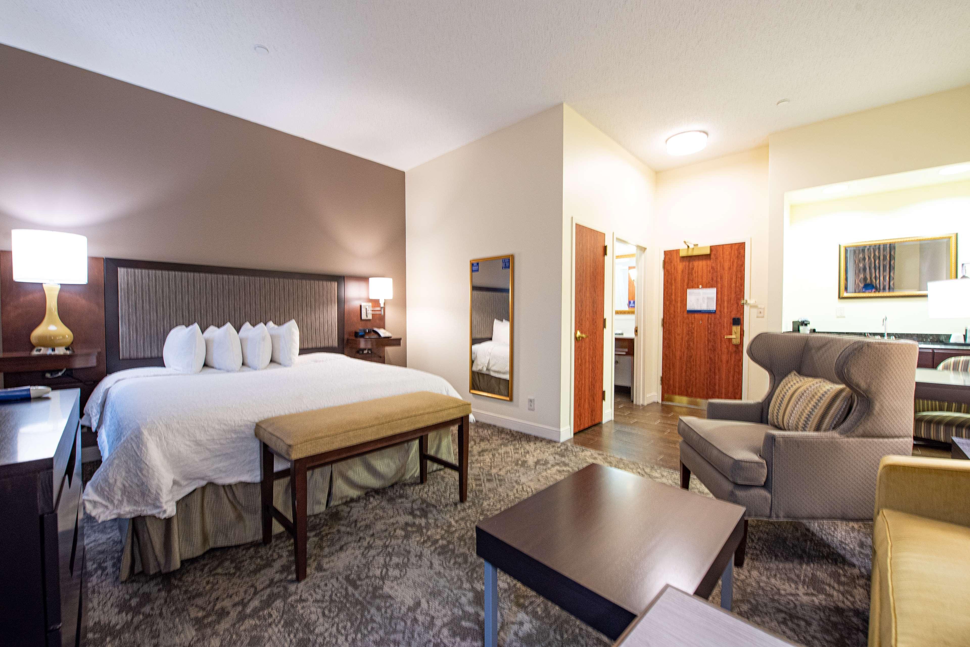 Hampton Inn & Suites By Hilton - Rockville Centre Eksteriør bilde