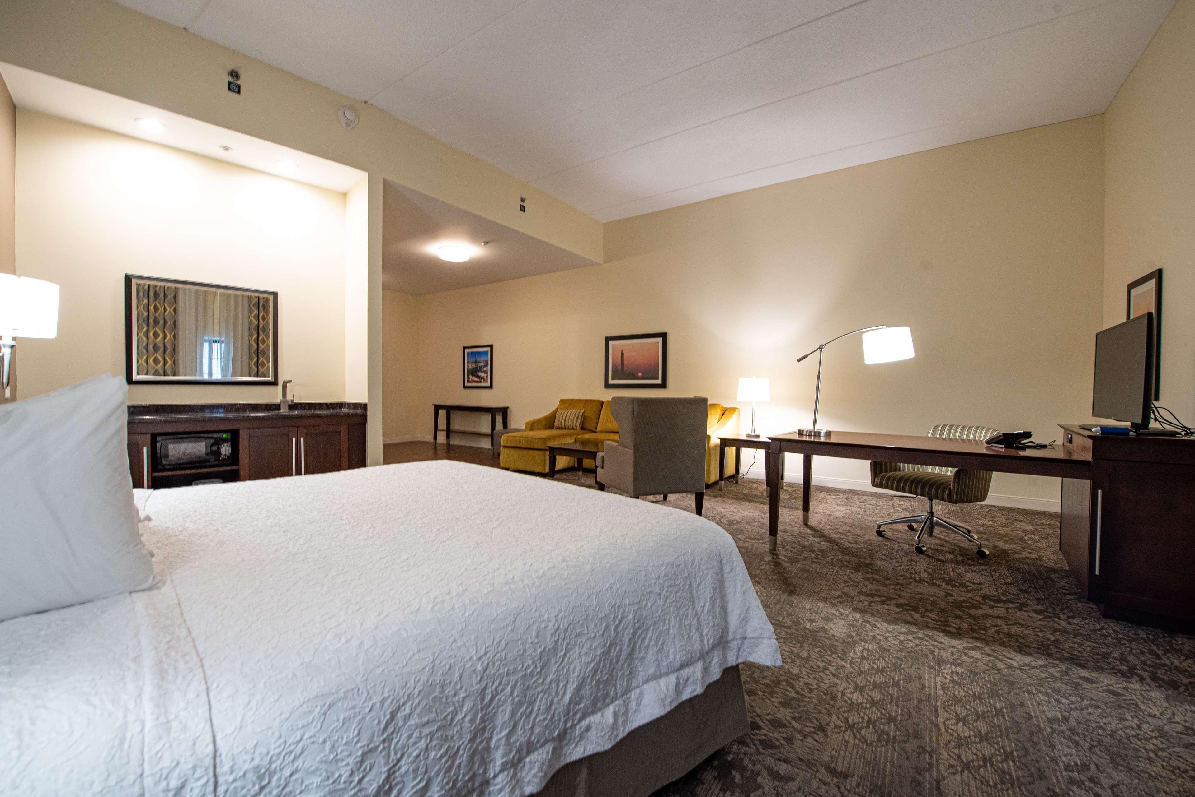 Hampton Inn & Suites By Hilton - Rockville Centre Eksteriør bilde