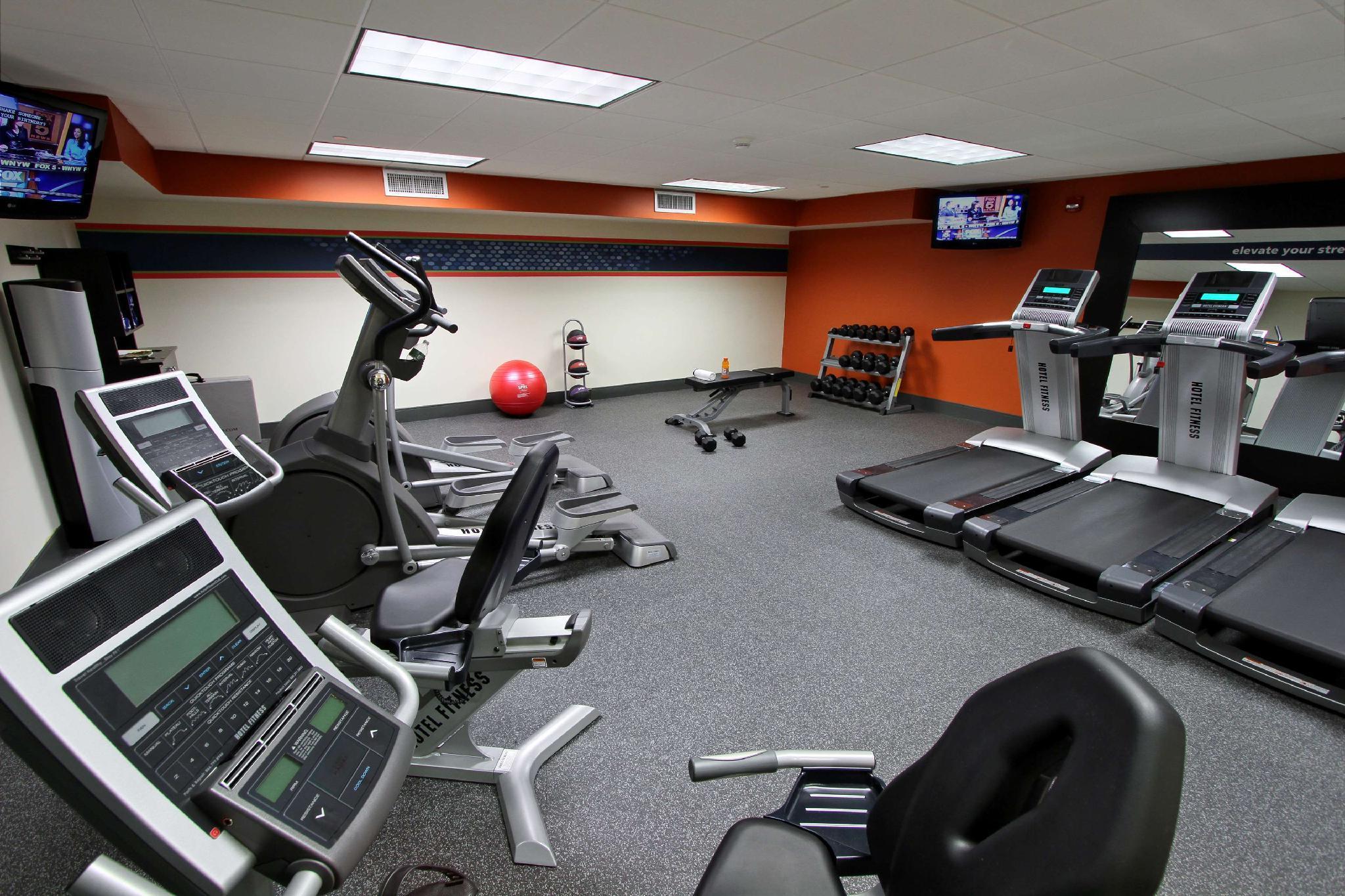 Hampton Inn & Suites By Hilton - Rockville Centre Eksteriør bilde