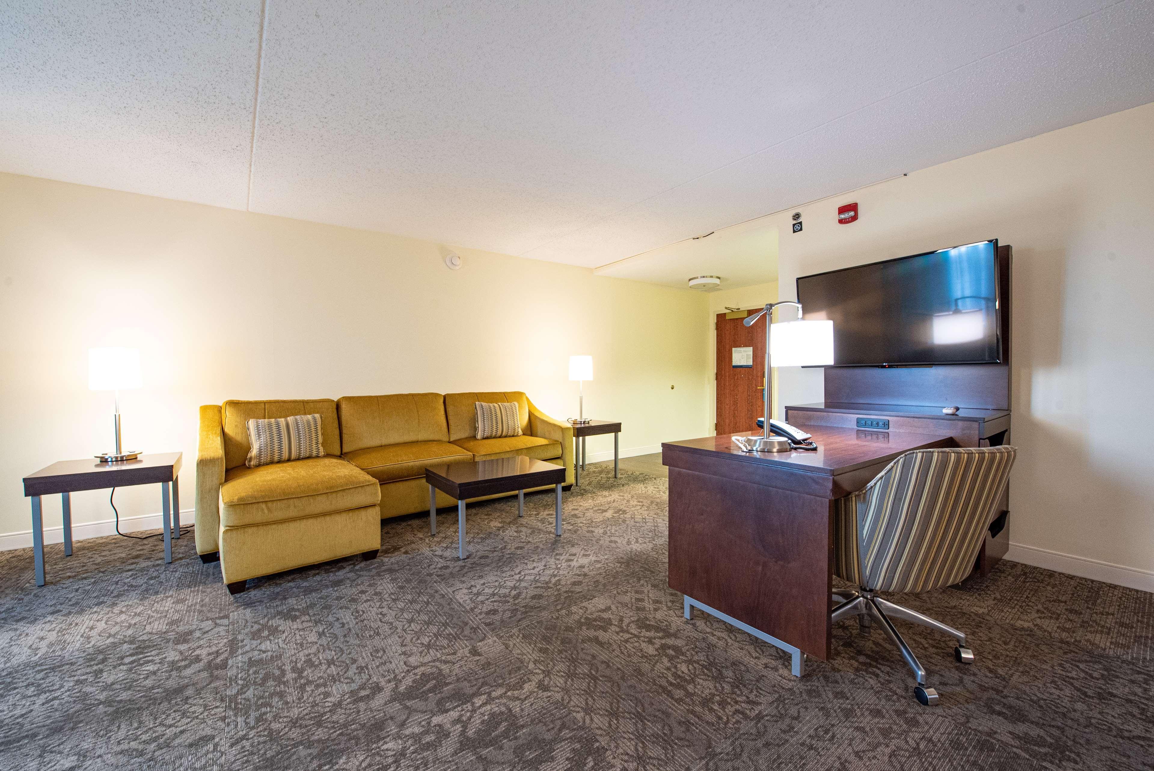 Hampton Inn & Suites By Hilton - Rockville Centre Eksteriør bilde