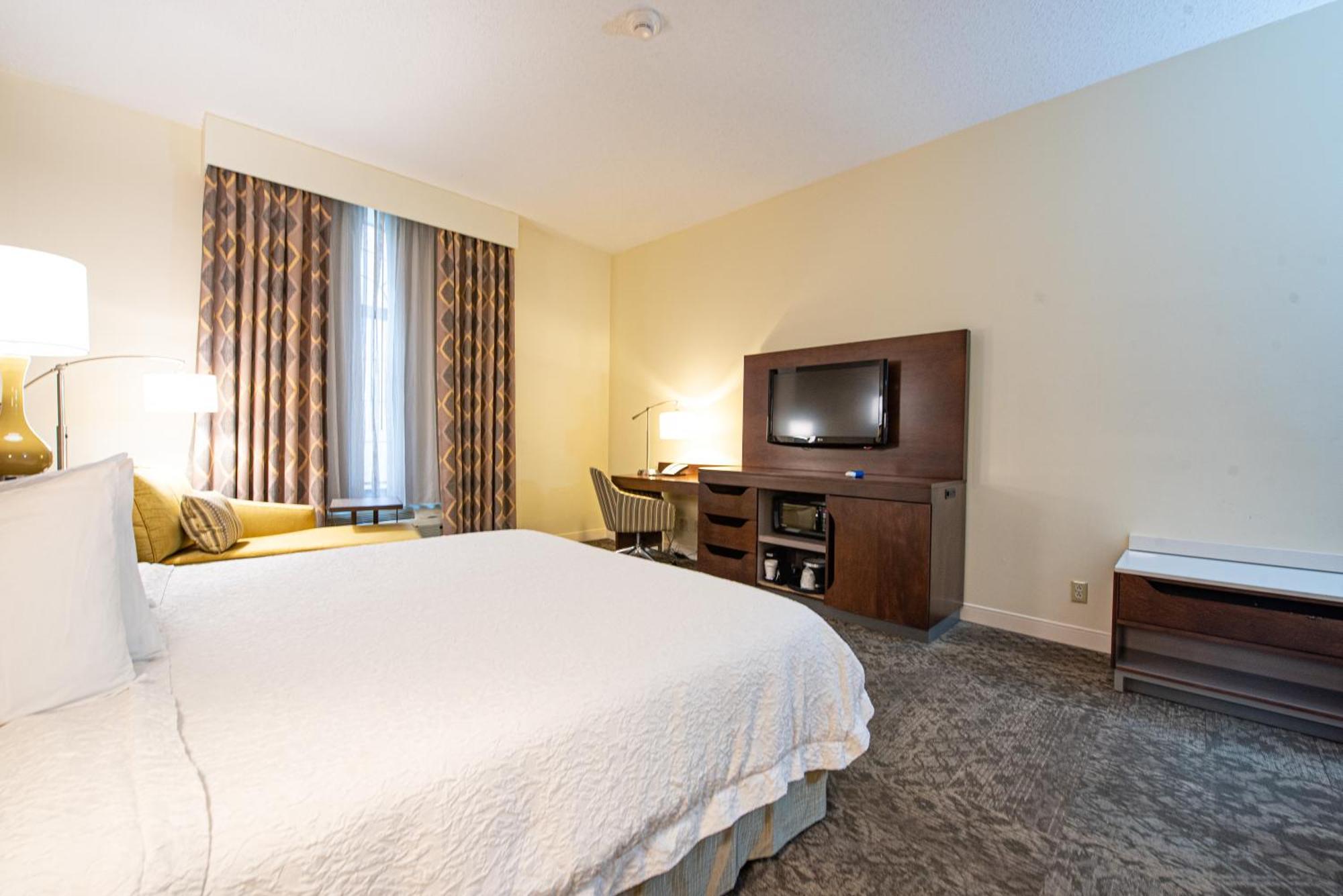 Hampton Inn & Suites By Hilton - Rockville Centre Eksteriør bilde