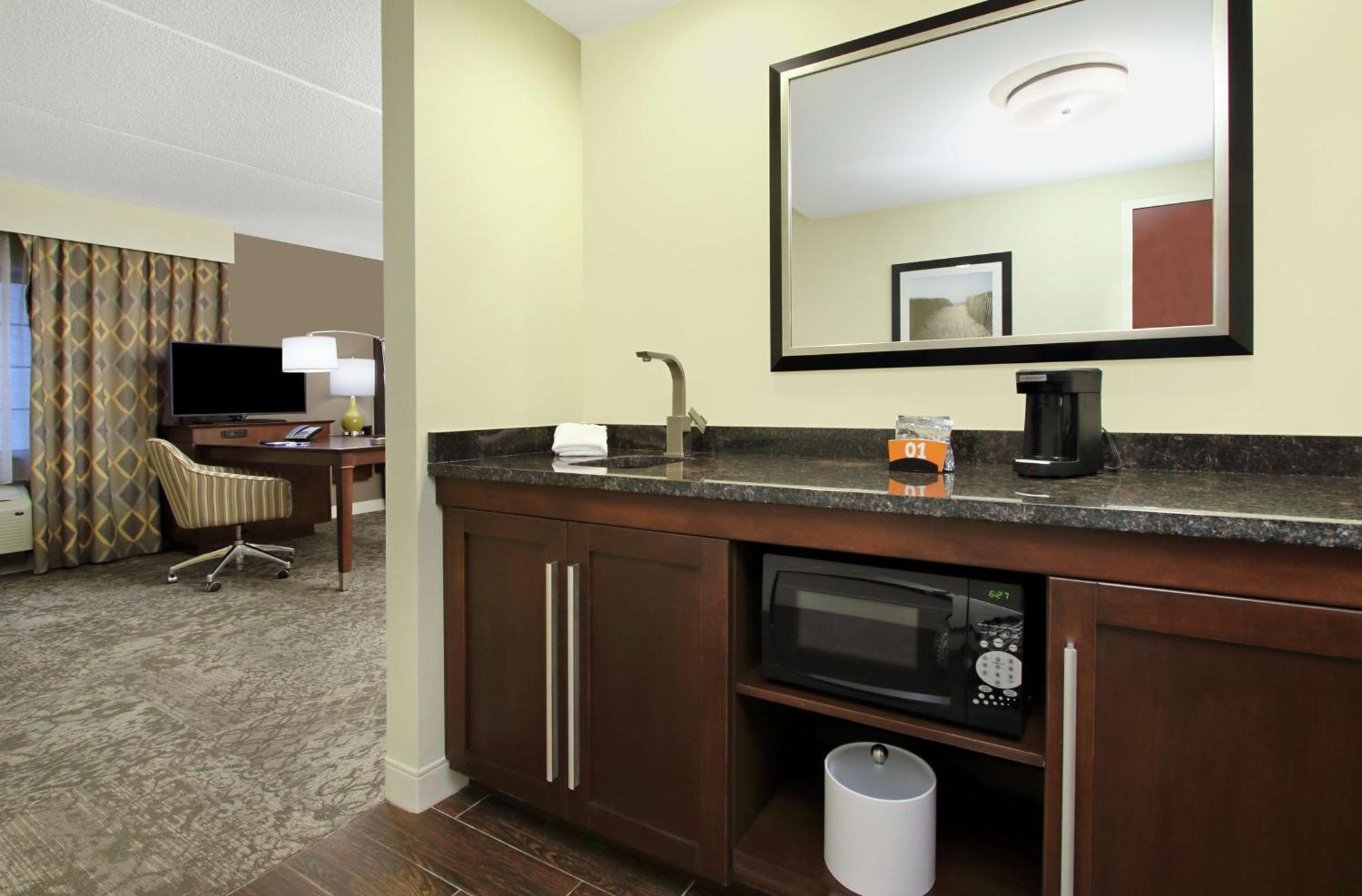 Hampton Inn & Suites By Hilton - Rockville Centre Eksteriør bilde