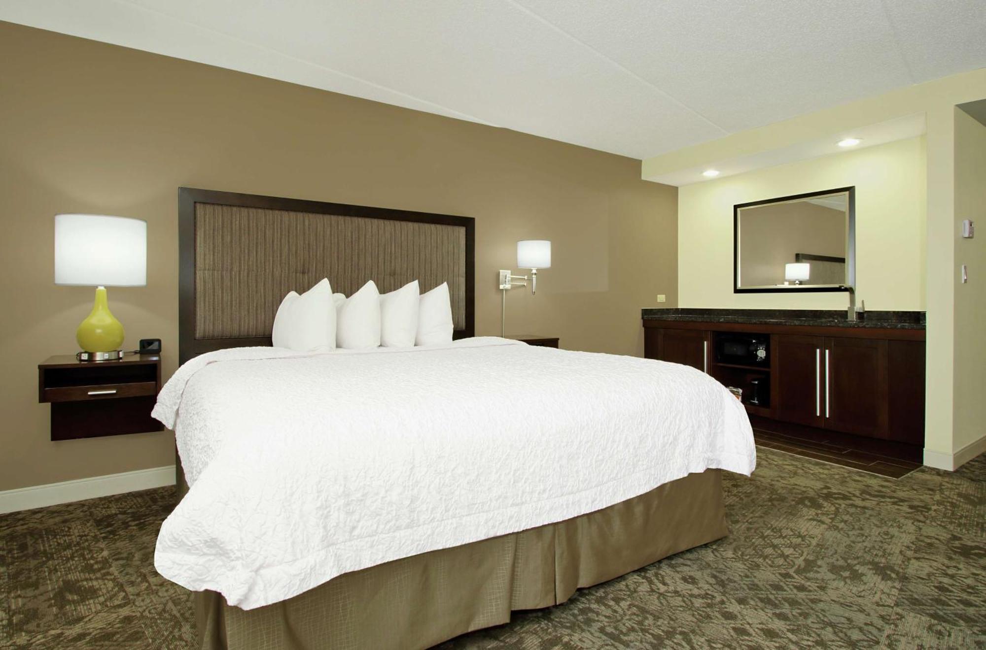 Hampton Inn & Suites By Hilton - Rockville Centre Eksteriør bilde