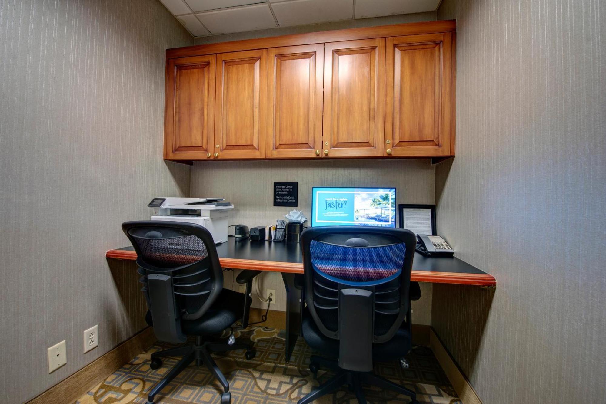 Hampton Inn & Suites By Hilton - Rockville Centre Eksteriør bilde